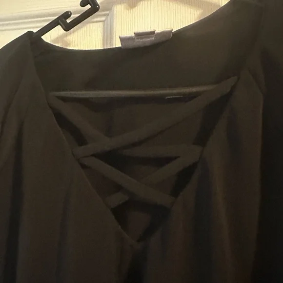 Black Ruffle Sleeve Bodysuit - Picture 4 of 4